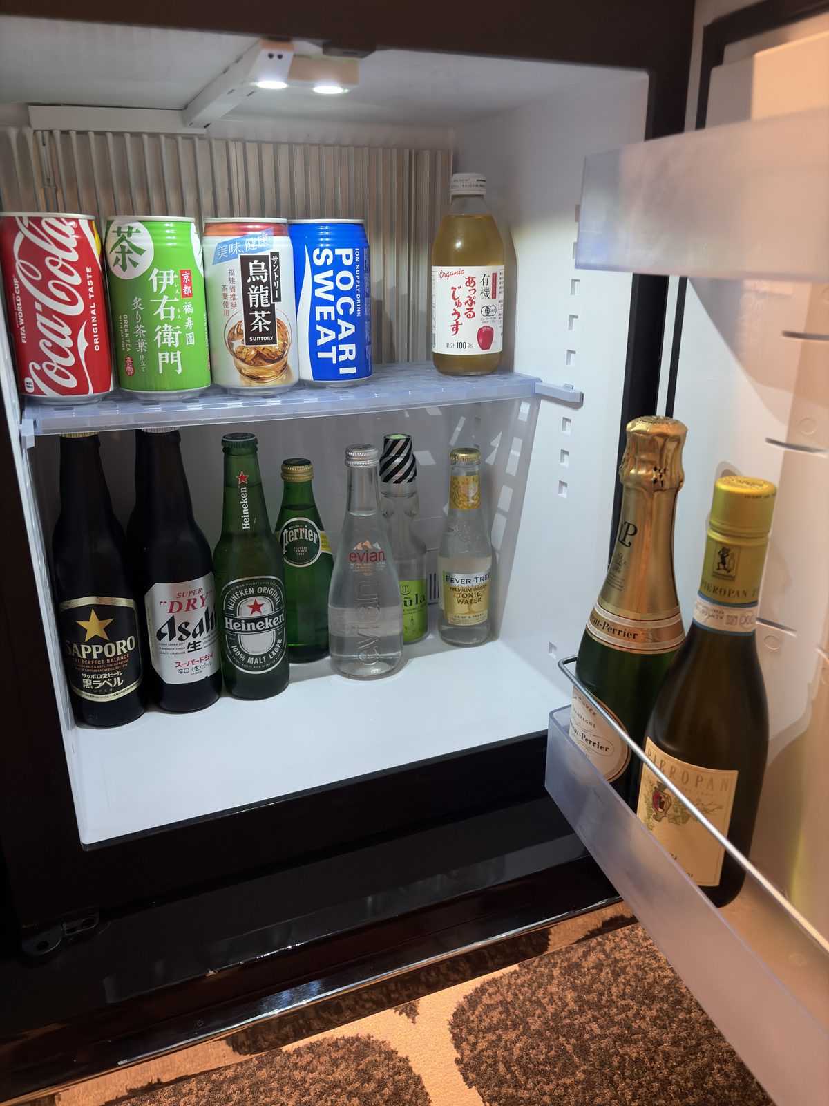 カハラ横浜の客室のミニバー